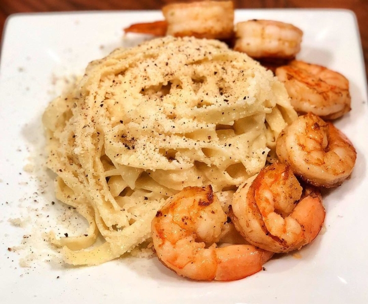 пармезан с креветками и спагетти
